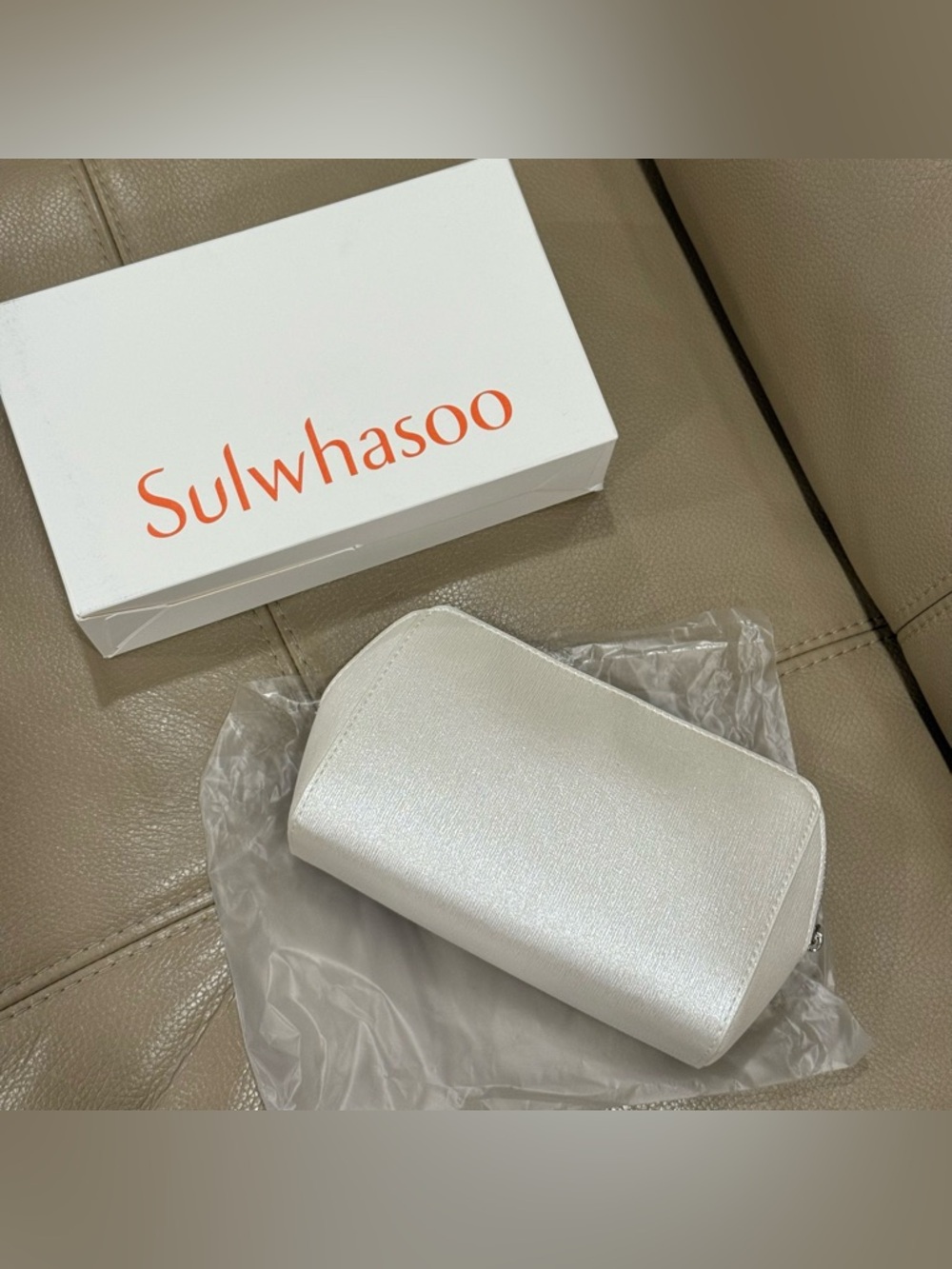 SULWHASOO - Sparkling Pouch - New in box